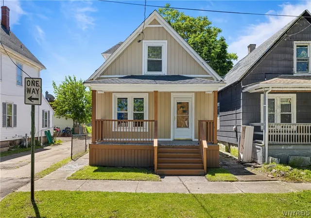 2nd image of 2323 Mackenna Ave, Niagara Falls, NY 14303 | MLS# B1687070