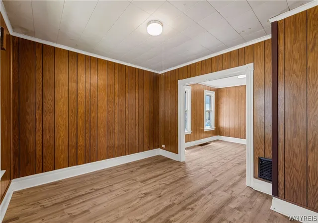 4th image of 2323 Mackenna Ave, Niagara Falls, NY 14303 | MLS# B1687070