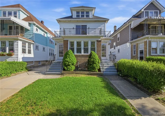 Photo 1 of Sale Pending at 154 156 Lincoln Blvd, Buffalo, NY 14217 | MLS# B1686813 | Listing updated on 2026-07-26