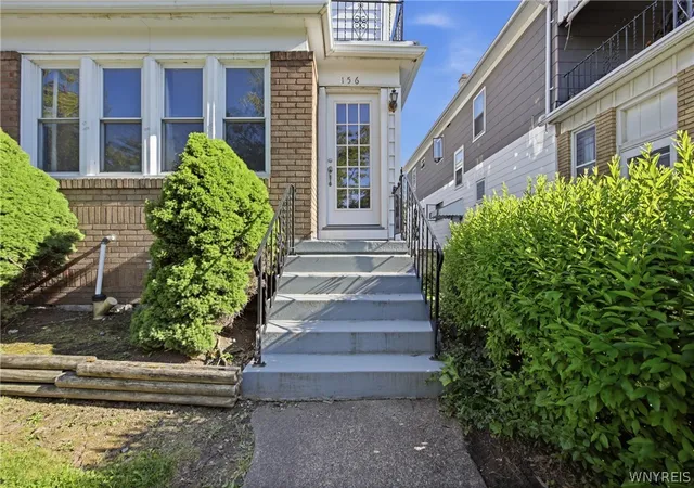 Photo 3 of Sale Pending at 154-156 Lincoln Blvd, Buffalo, NY 14217 | MLS# B1686813 | Listing updated on 2026-07-26