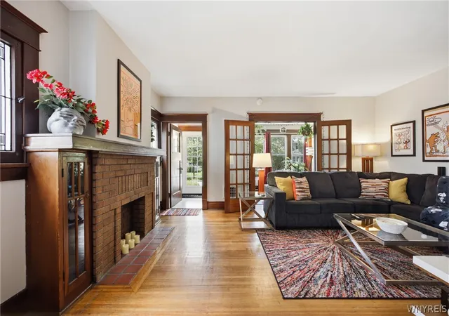 Photo 4 of Sale Pending at 154-156 Lincoln Blvd, Buffalo, NY 14217 | MLS# B1686813 | Listing updated on 2026-07-26