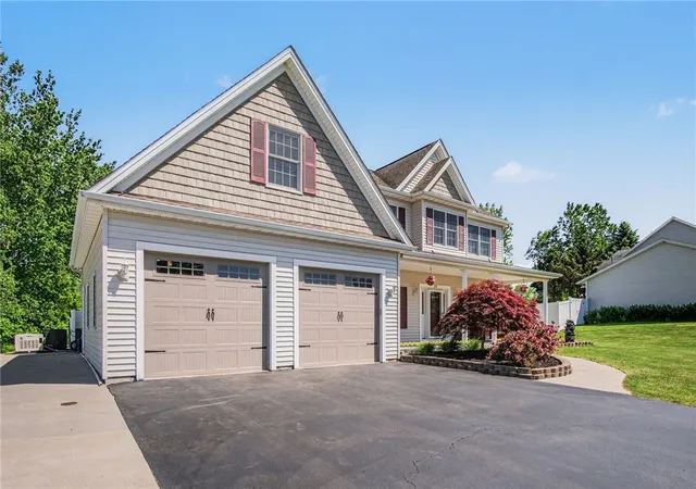 Homes for sale in Hamlin, NY | 28 Countryside Dr, Hamlin, NY 14464 | MLS# R1688099