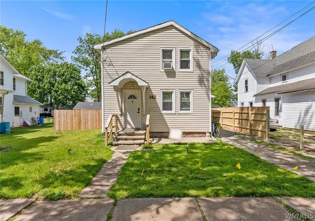 1st image of 142 Spalding St, Lockport, NY 14094 | MLS# B1687387