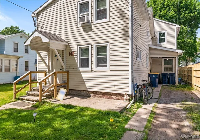 2nd image of 142 Spalding St, Lockport, NY 14094 | MLS# B1687387