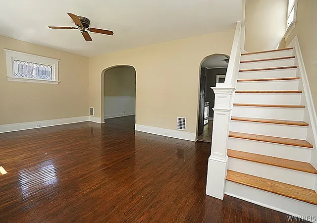 Photo 4 of Sale Pending at 89 Tremaine Ave, Buffalo, NY 14217 | MLS# B1688826 | Listing updated on 2026-07-30