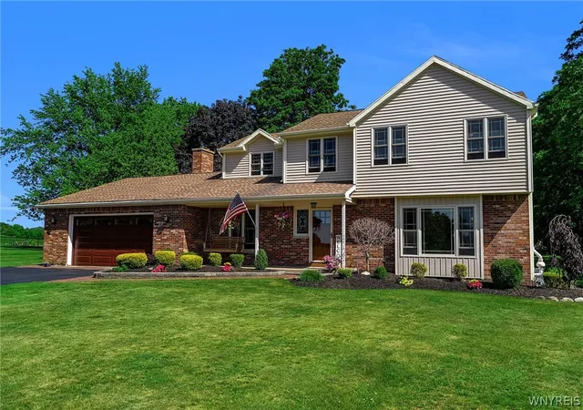1st image of 11269 Sunrise Ln, Marilla, NY 14052 | MLS# B1689037