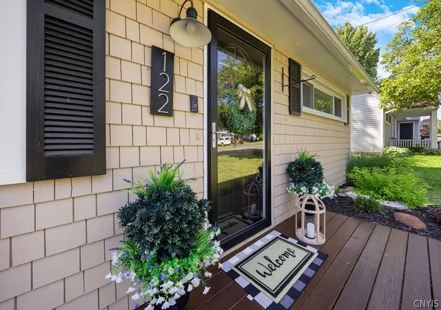5th image of 122 N Roosevelt Ave, Liverpool, NY 13088 | MLS# S1688663