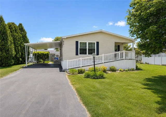2nd image of 935 Ramada Dr, Victor, NY 14564 | MLS# R1683689
