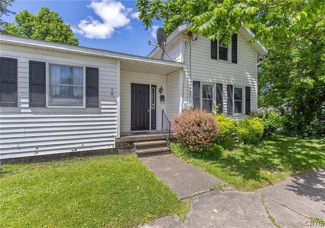 Homes for sale in Fulton, NY | 352 W 4th St S, Fulton, NY 13069 | MLS# S1689014