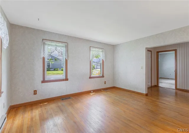 Homes for sale in Fulton, NY | 352 W 4Th St S, Fulton, NY 13069 | MLS# S1689014