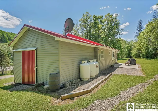 Photo 4 of Single family home for sale at 7770 Jackman Hl Rd, Ellicottville, NY 14731 | MLS# R1689146 | Listing updated on 2026-07-25
