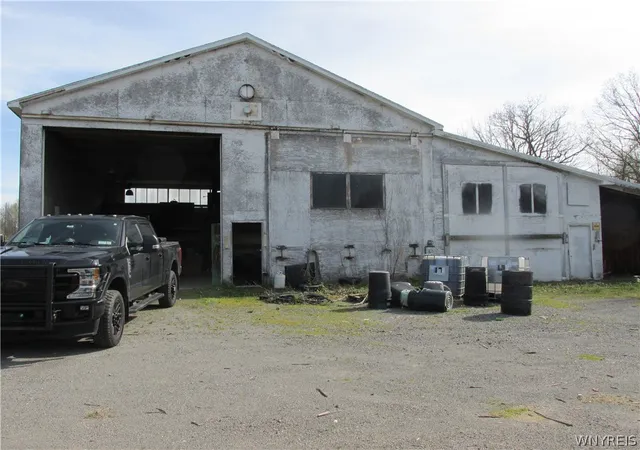 Photo 1 of Sale Pending at 1200 Swann Rd, Youngstown, NY 14174 | MLS# B1688694 | Listing updated on 2026-07-23