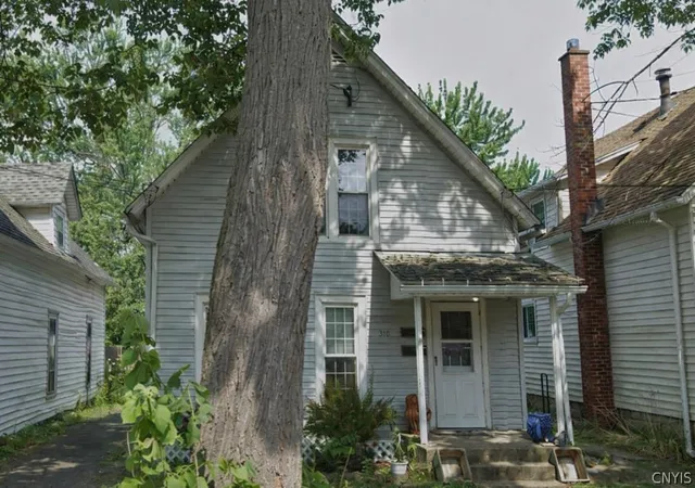 1st image of 310 Linwood Ave, North Tonawanda, NY 14120 | MLS# S1689145