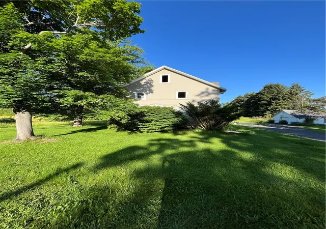 Homes for sale in Williamson, NY | 6705 E Townline Rd, Williamson, NY 14589 | MLS# R1688550
