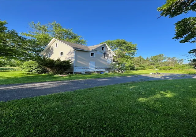 Homes for sale in Williamson, NY | 6705 E Townline Rd, Williamson, NY 14589 | MLS# R1688550