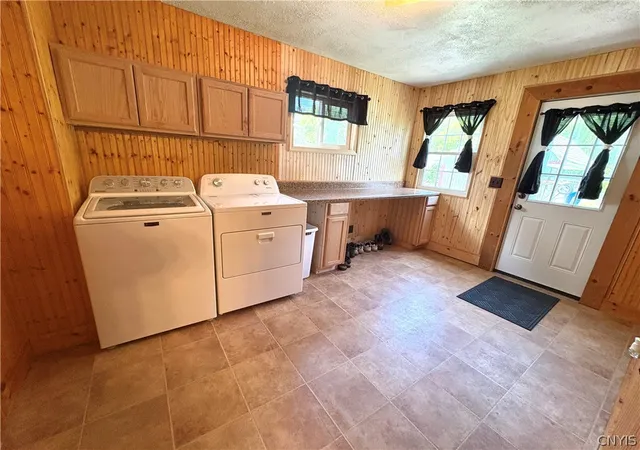 Homes for sale in Auburn, NY | 136 N Fulton St, Auburn, NY 13021 | MLS# S1689190