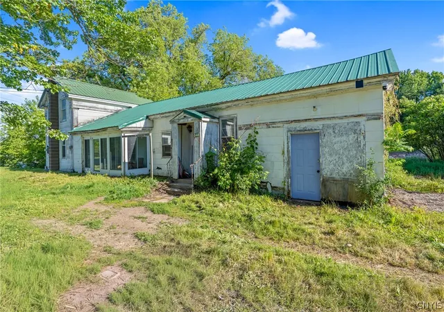 Homes for sale in New Haven, NY | 348 W Stone Rd, New Haven, NY 13114 | MLS# S1689174