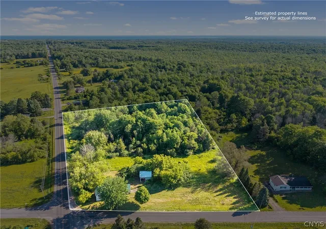 Homes for sale in New Haven, NY | 348 W Stone Rd, New Haven, NY 13114 | MLS# S1689174
