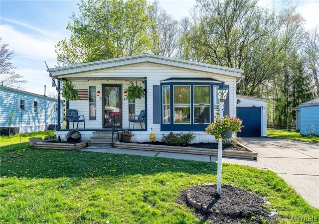 Photo 2 of Sale Pending at 45 Waterview Pkwy, Hamburg, NY 14075 | MLS# B1689218 | Listing updated on 2026-07-28