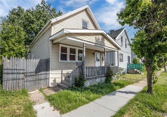 Photo 1 of Single family home for sale at 88 Lewis St, Buffalo, NY 14206 | MLS# B1687041 | Listing updated on 2026-07-16