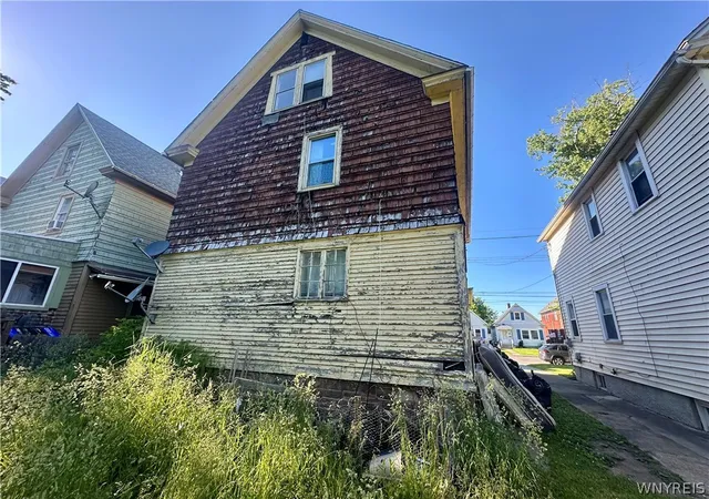 Homes for sale in Niagara Falls, NY | 1859 Niagara Ave, Niagara Falls, NY 14305 | MLS# B1689262