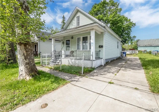 Photo 1 of Single family home for sale at 204 Herman St, Buffalo, NY 14211 | MLS# B1687050 | Listing updated on 2026-07-16