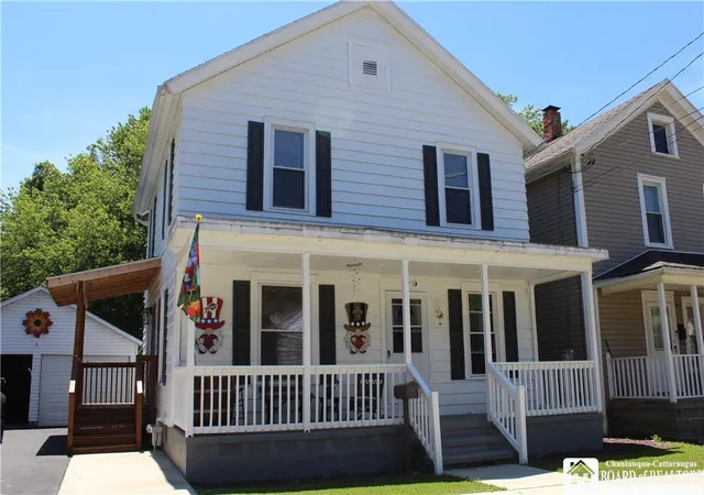 Photo 2 of Single family home for sale at 119 Eagle St, Fredonia, NY 14063 | MLS# R1688852 | Listing updated on 2026-07-16