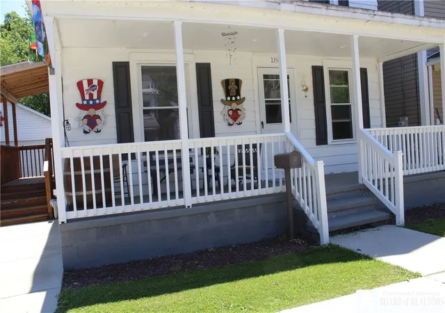 Photo 3 of Single family home for sale at 119 Eagle St, Fredonia, NY 14063 | MLS# R1688852 | Listing updated on 2026-07-16