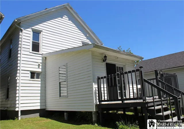Photo 4 of Single family home for sale at 119 Eagle St, Fredonia, NY 14063 | MLS# R1688852 | Listing updated on 2026-07-16