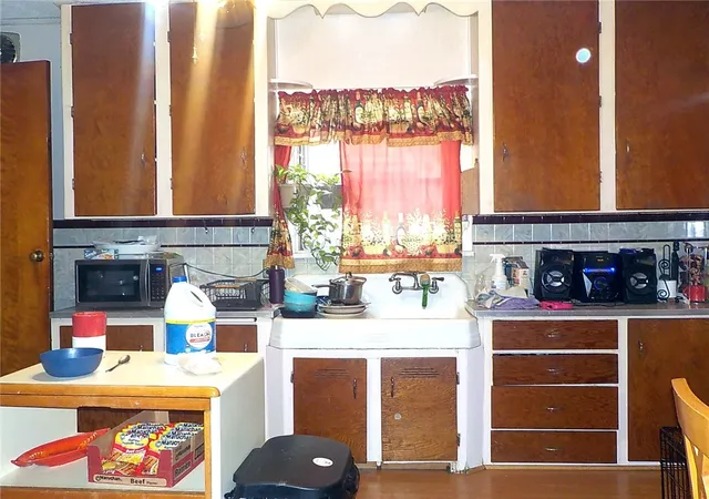 Listing Photo 5 - Condo for sale in building located at 44 Peckham St, Rochester, NY 14621