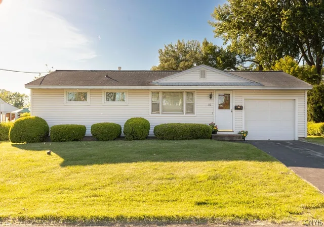 1st image of 116 Saslon Park Dr, Salina, NY 13088 | MLS# S1685852