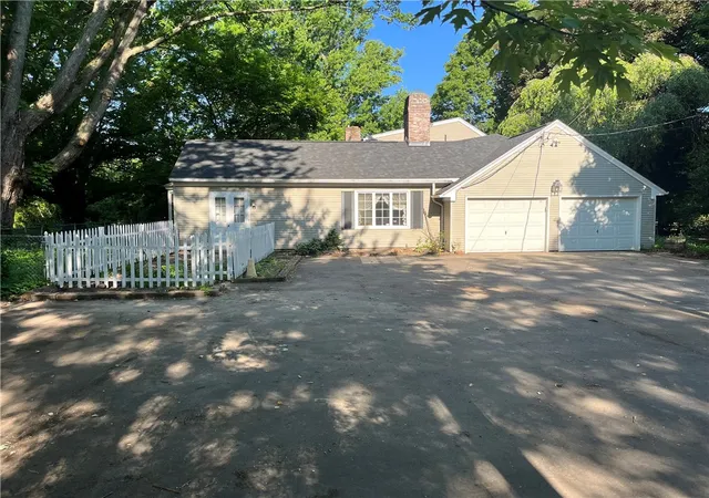 1st image of 1743 Calkins Rd, Pittsford, NY 14534 | MLS# R1687911