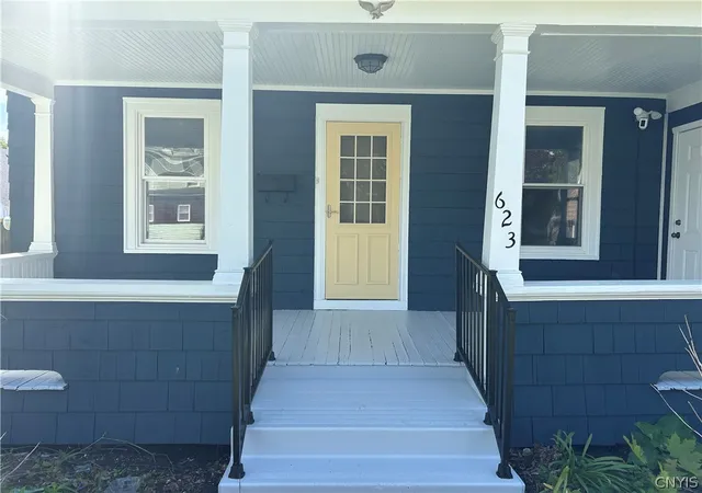 Photo 4 of Single family home for sale at 623 Cooper St, Watertown, NY 13601 | MLS# S1687493 | Listing updated on 2026-07-19