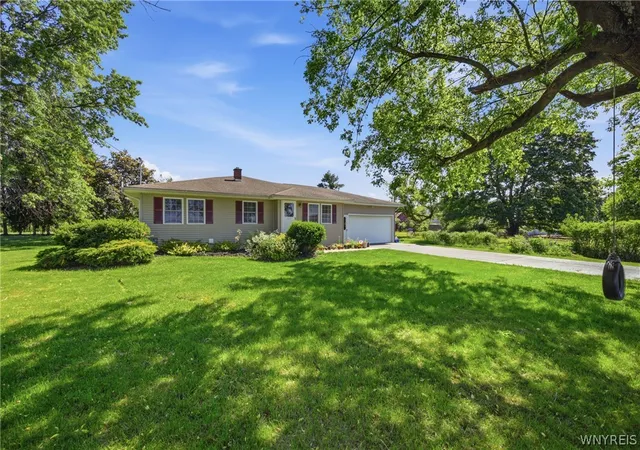 2nd image of 1635 Brant Rd, North Collins, NY 14111 | MLS# B1688525