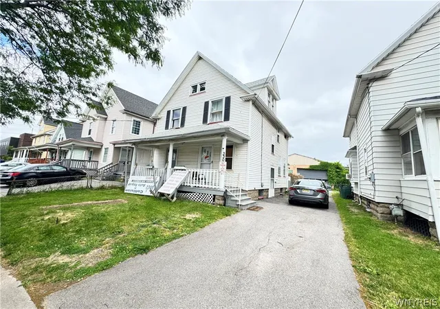 Photo 2 of Sale Pending at 330 Norton St, Rochester, NY 14621 | MLS# B1687553 | Listing updated on 2026-07-26