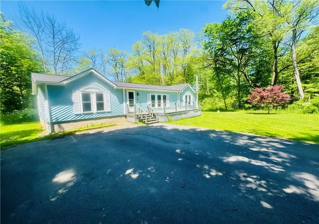 Homes for sale in Frankfort, NY | 533 Center Rd, Frankfort, NY 13340 | MLS# R1688789