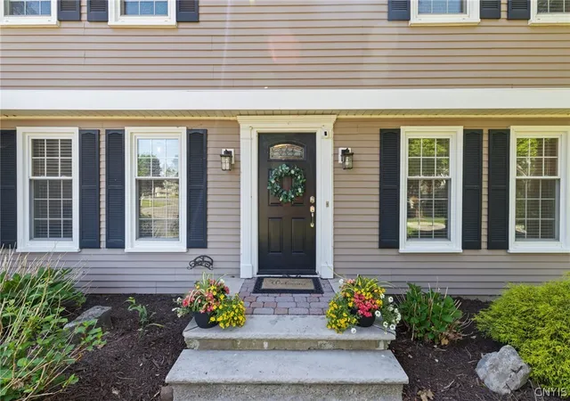 3rd image of 4847 Glinden Ln, Syracuse, NY 13215 | MLS# S1688878