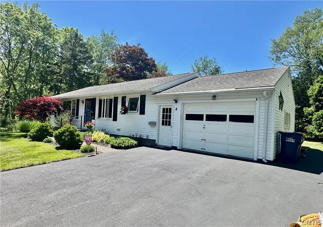 Homes for sale in Whitestown, NY | 4 Cedar St, Whitestown, NY 13424 | MLS# S1689302