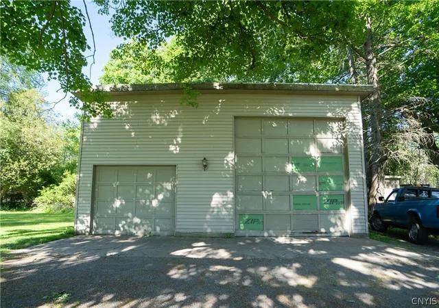 Homes for sale in Sangerfield, NY | 440 Tower St, Sangerfield, NY 13480 | MLS# S1688800