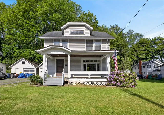 Homes for sale in Palmyra, NY | 313 Fayette St, Palmyra, NY 14522 | MLS# R1688990