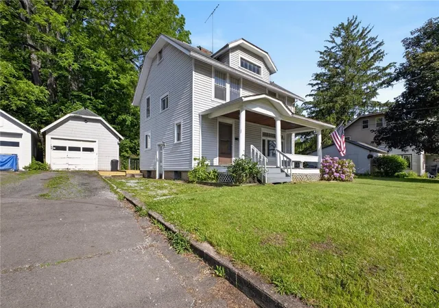 Homes for sale in Palmyra, NY | 313 Fayette St, Palmyra, NY 14522 | MLS# R1688990