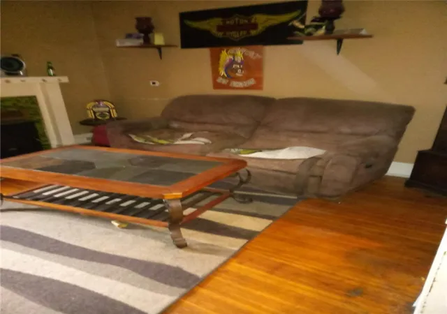 Photo 4 of House for sale at 256 Augustine St, Rochester, NY 14613 | MLS# R1688057 | Listing updated on 2026-06-10
