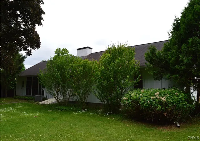 4th image of 7514 River Rd, Lysander, NY 13027 | MLS# S1689384