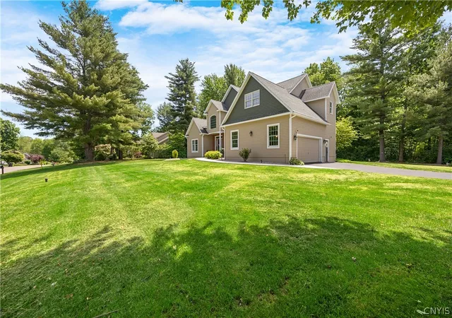 2nd image of 399 Hourglass Ln, Lysander, NY 13027 | MLS# S1689322