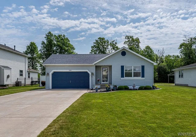 1st image of 7001 Deborah Ln, Wheatfield, NY 14304 | MLS# B1688822