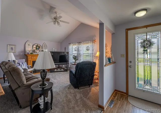 3rd image of 7001 Deborah Ln, Wheatfield, NY 14304 | MLS# B1688822