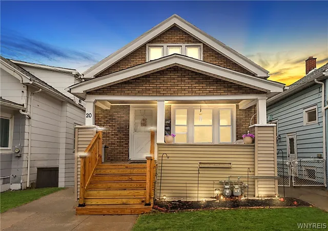 1st image of 20 Beatrice Ave, Buffalo, NY 14207 | MLS# B1686479