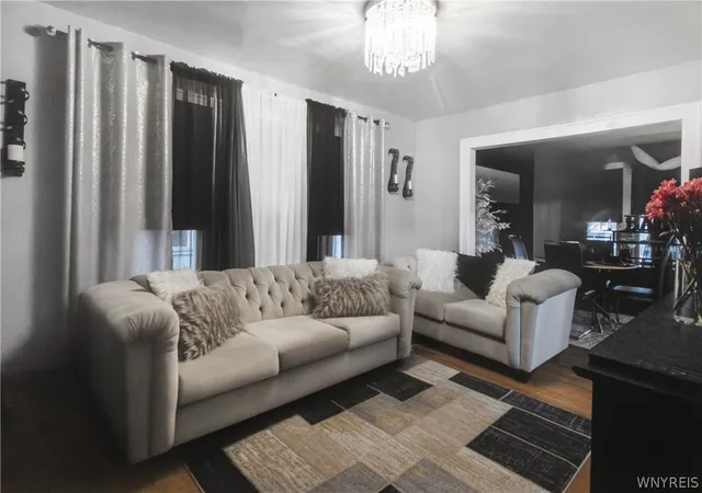 3rd image of 20 Beatrice Ave, Buffalo, NY 14207 | MLS# B1686479