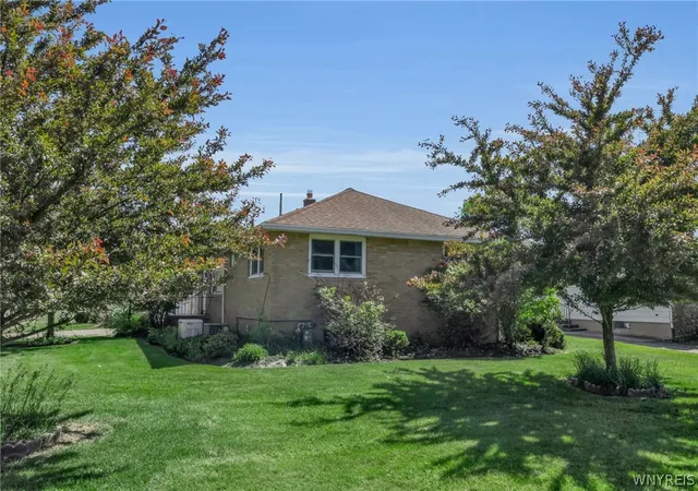 24th image of 61 Alden Ave, Buffalo, NY 14216 | MLS# B1685941