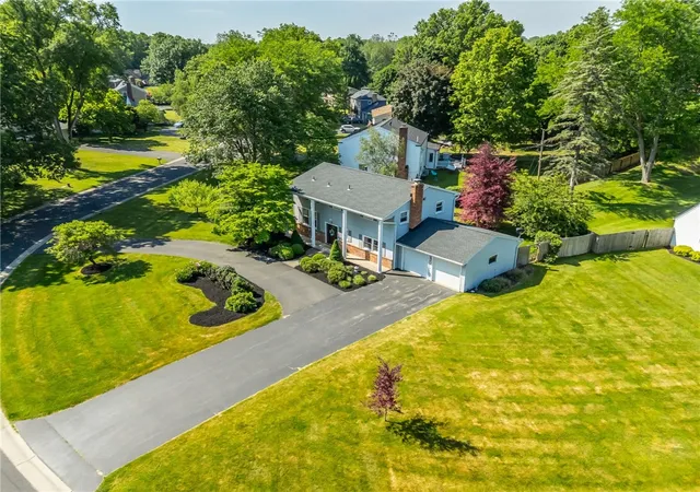 1st image of 52 Parkridge Dr, Pittsford, NY 14534 | MLS# R1688730